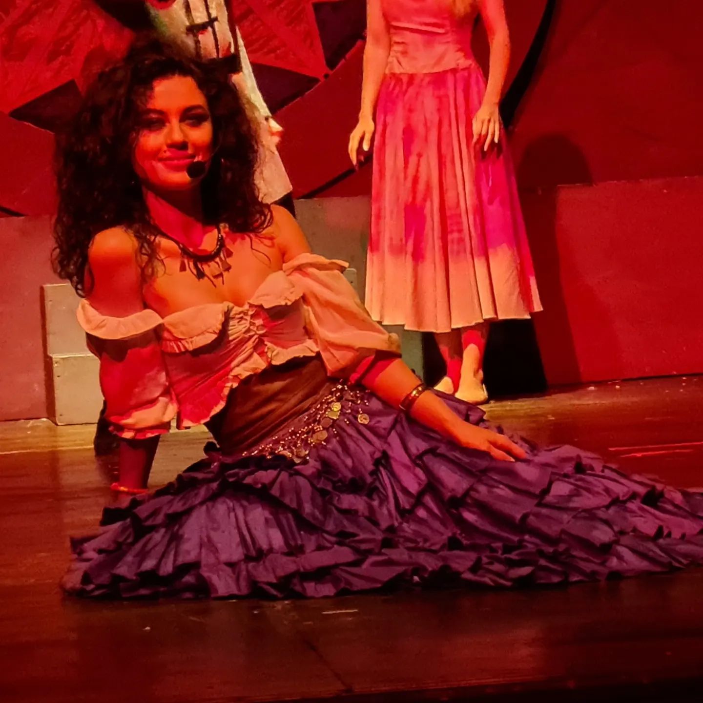 Notre dame ın kamburu müzikalinden kesitler